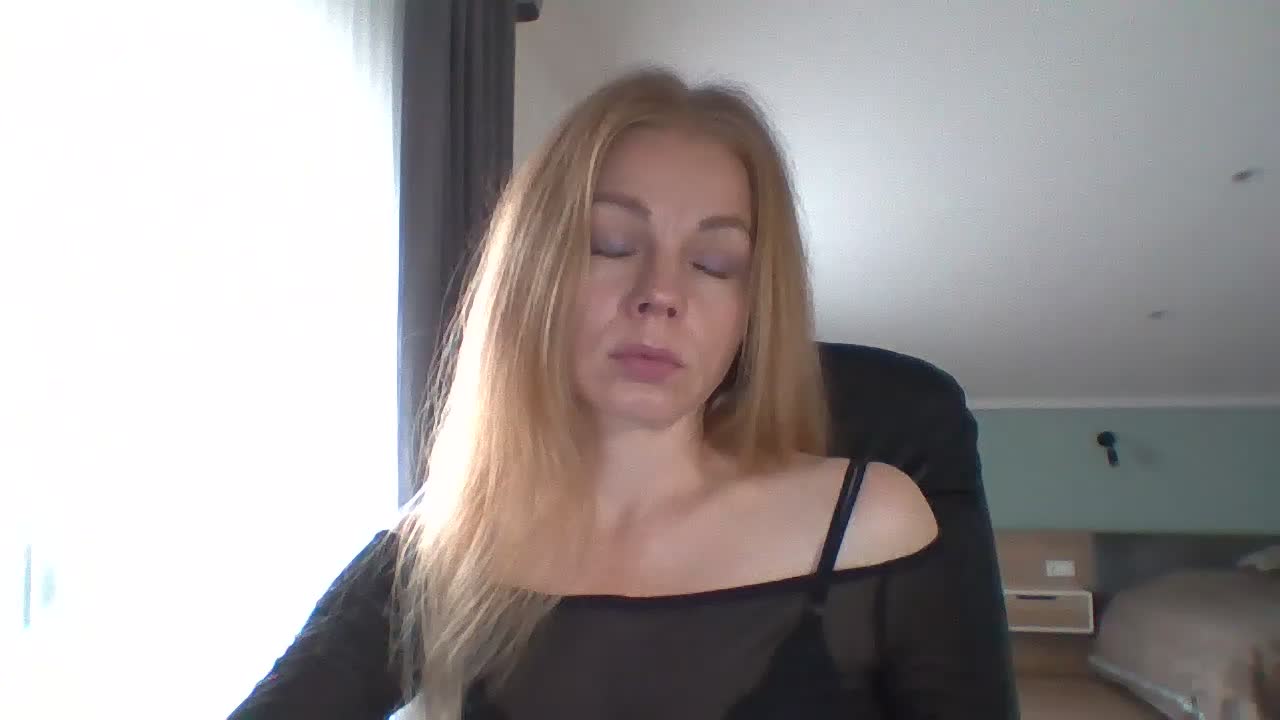 BlondaTina Adult Chat September 24, 2026