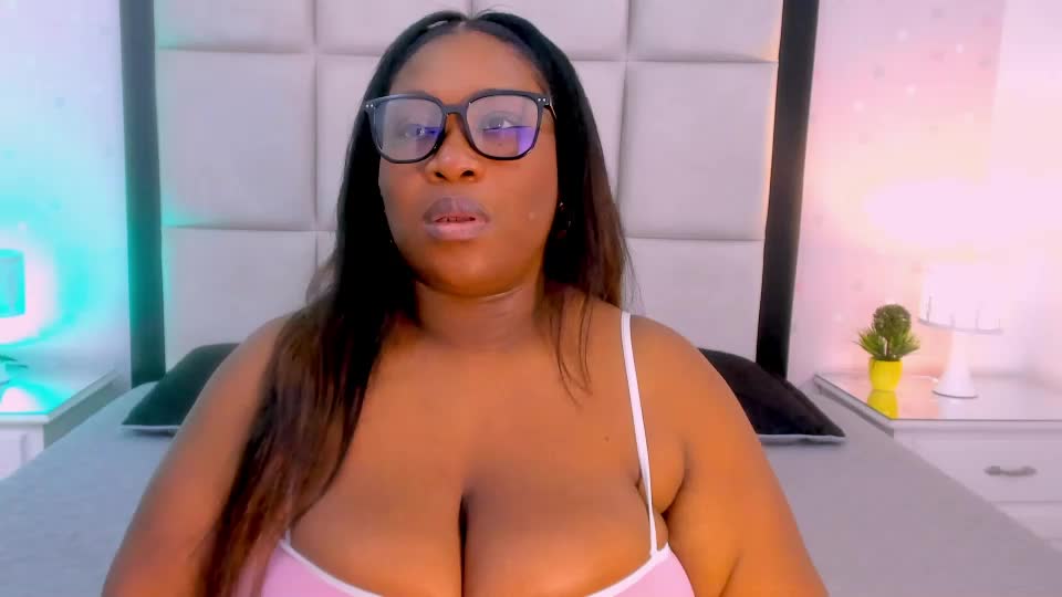 treisyvixen Adult Chat September 24, 2026