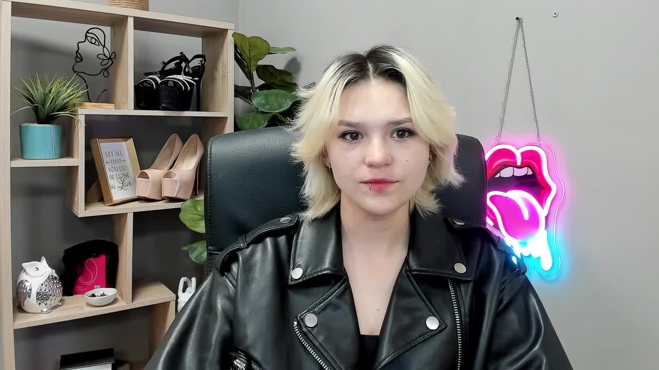 SweetLilyxo Adult Chat September 25, 2026