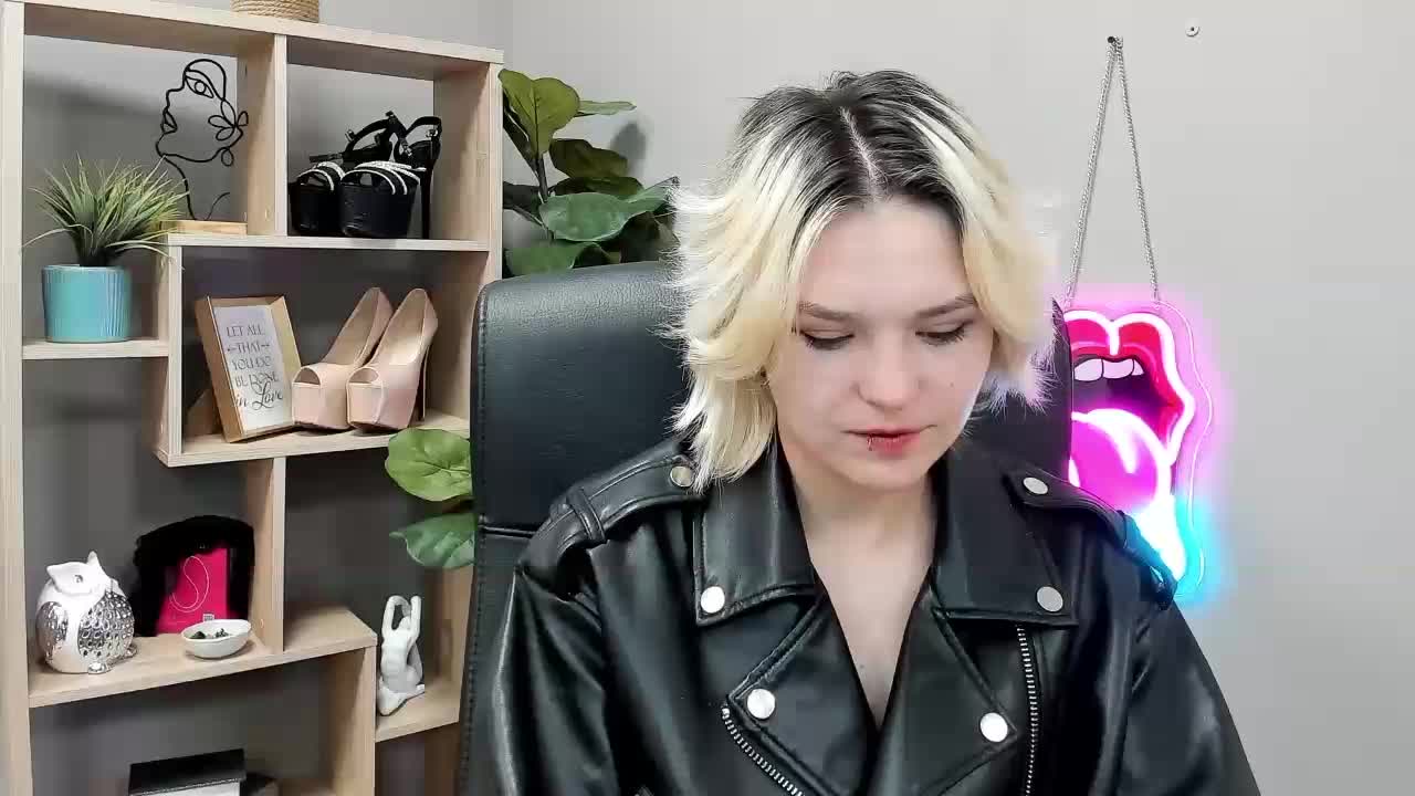 SweetLilyxo Adult Chat September 25, 2026
