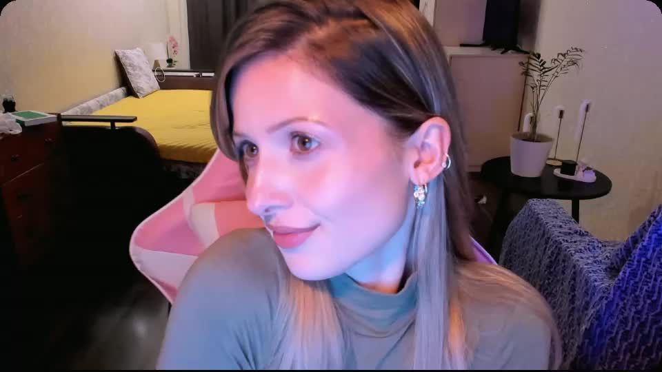 julie_flores Adult Chat September 25, 2026