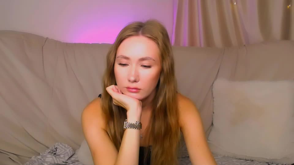 ellycolins_ Adult Chat September 25, 2026