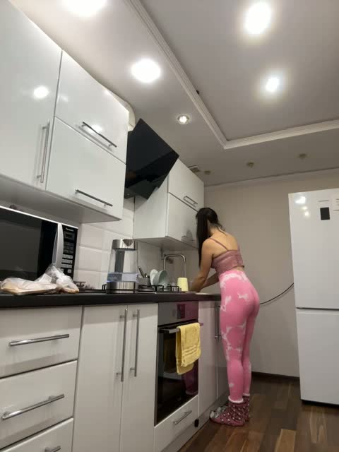 Vika19981 Adult Chat September 25, 2026