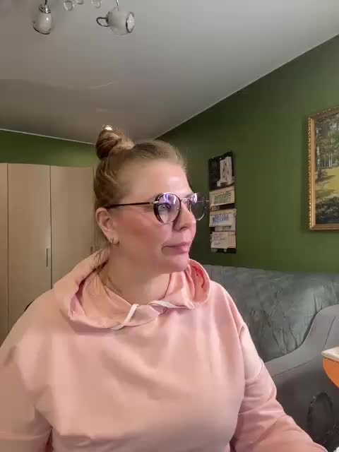 Veronika_Gold Adult Chat September 25, 2026