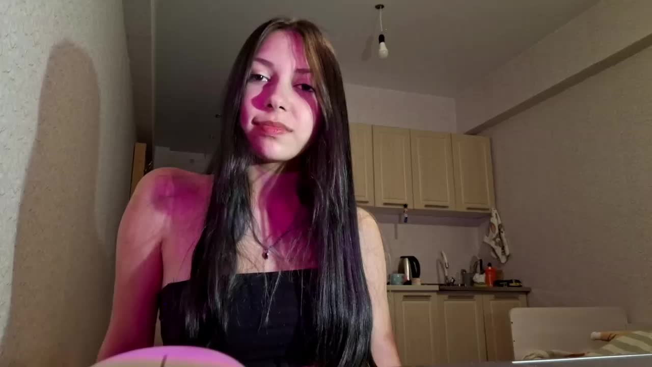 HollyTuts Adult Chat September 26, 2026