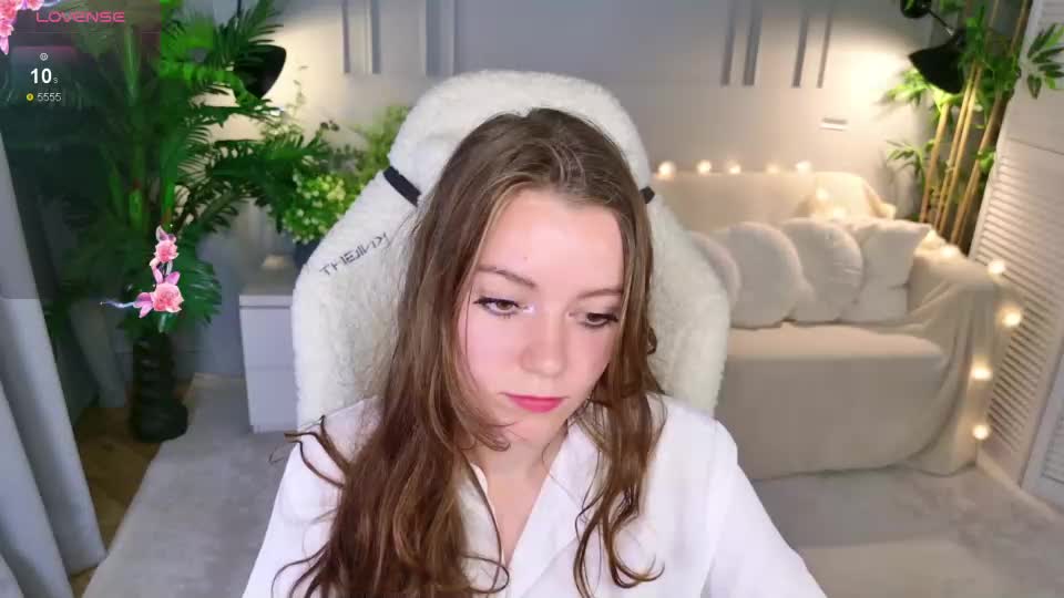 holly_kittenss Adult Chat September 26, 2026