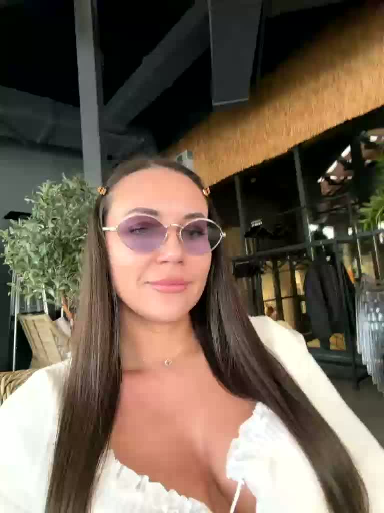 QWEENII Adult Chat September 28, 2026