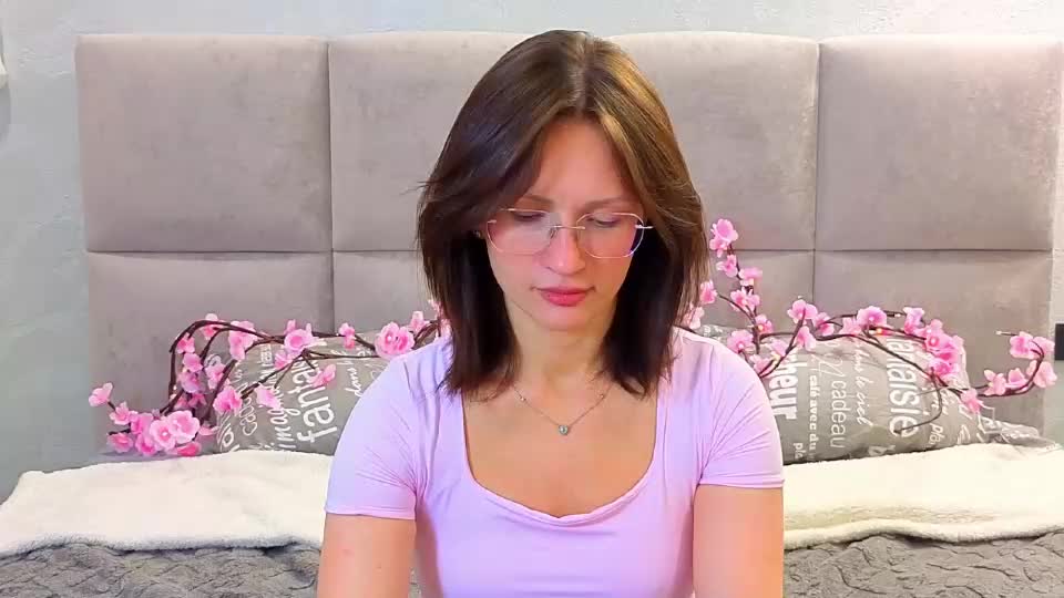 emmienova Adult Chat September 28, 2026