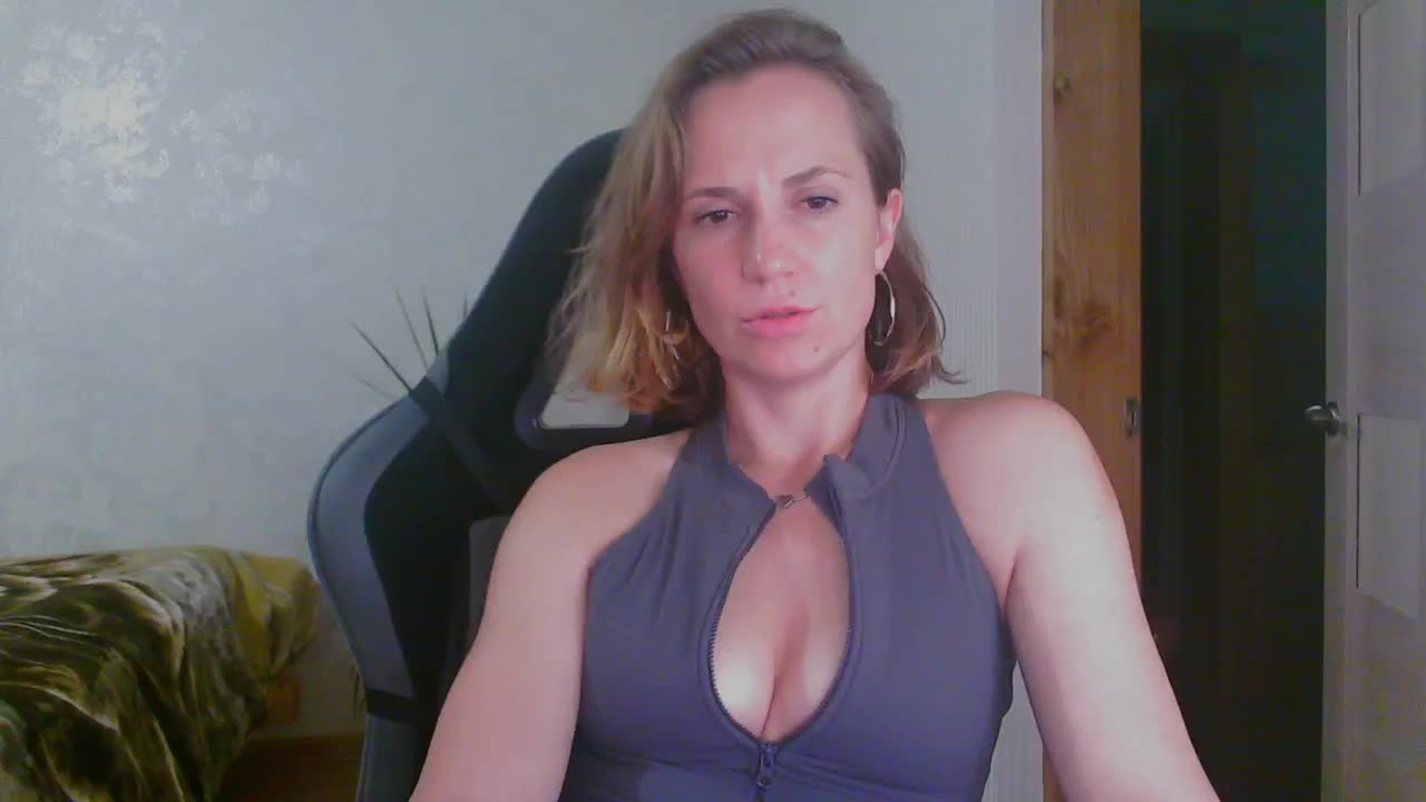 CristaQ Adult Chat September 29, 2026