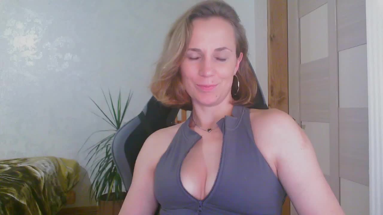 CristaQ Adult Chat September 29, 2026