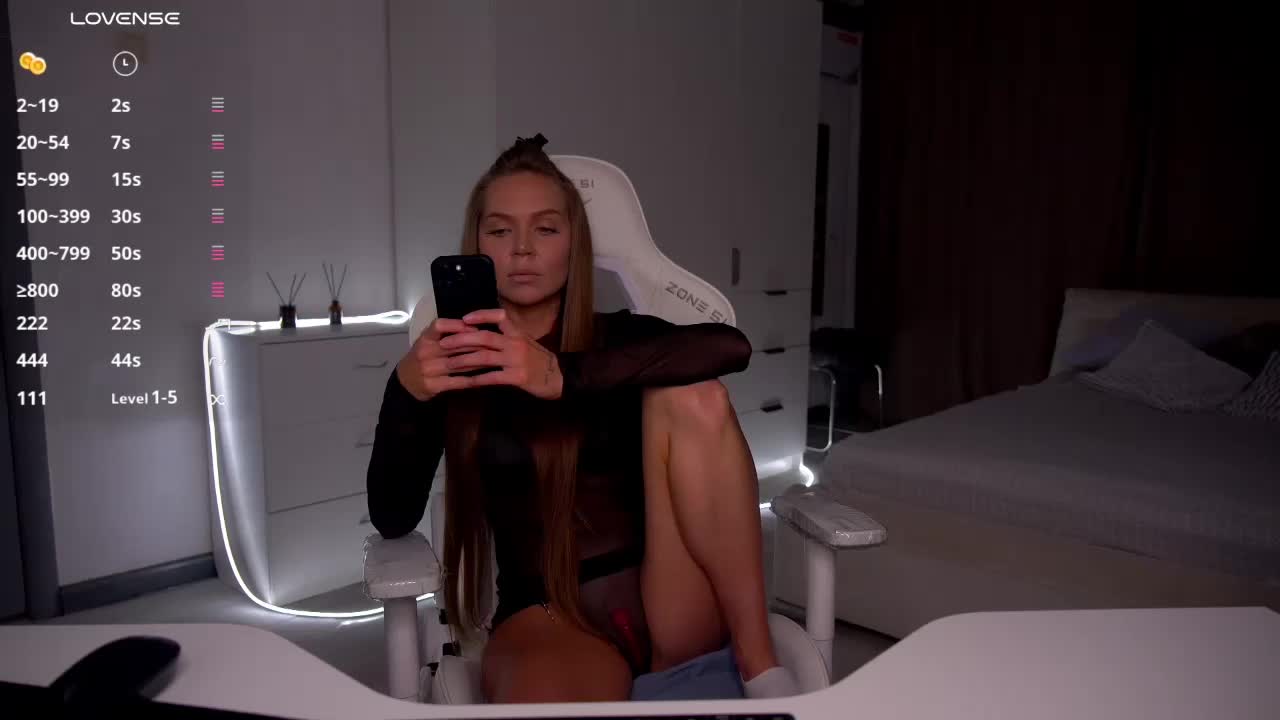 eVvushka Adult Chat September 29, 2026