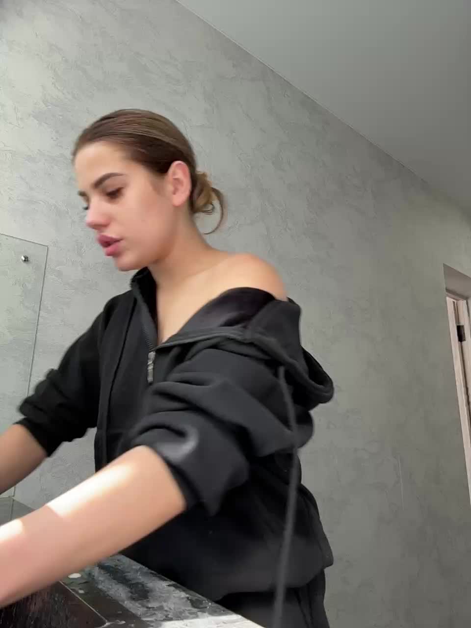 Elisavetaa Adult Chat September 29, 2026