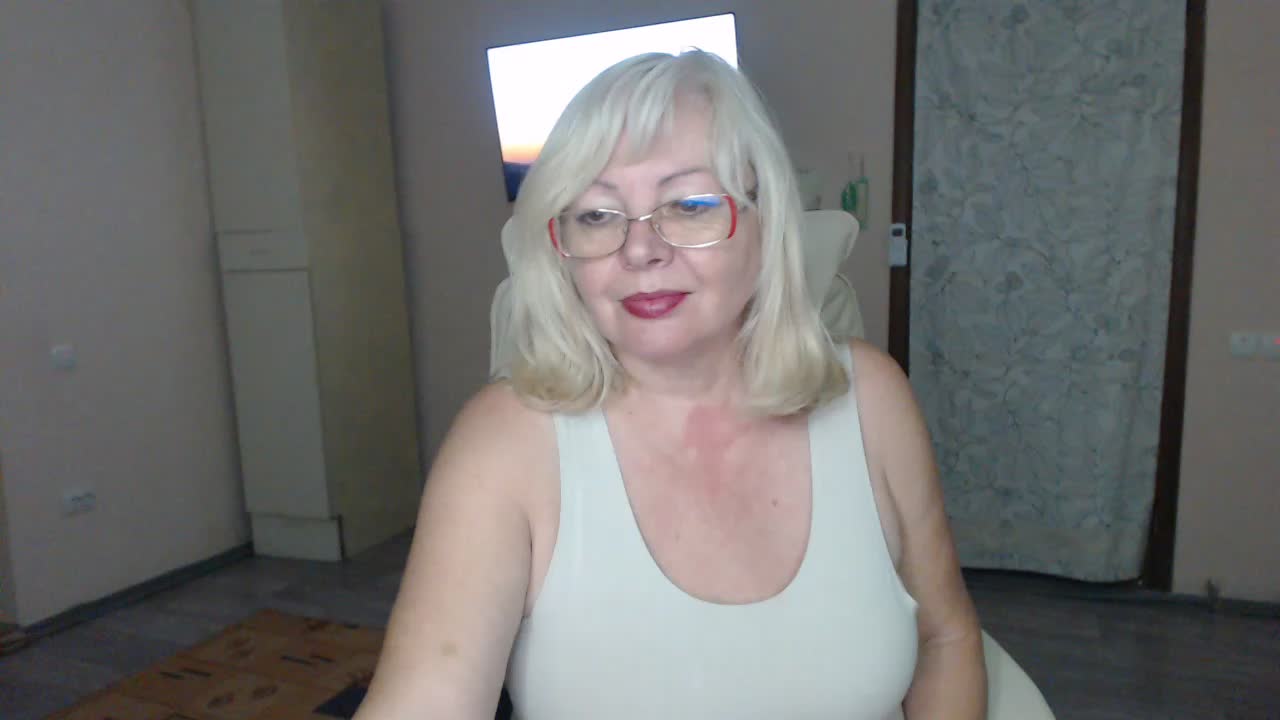 EvelynLoveShy Adult Chat September 29, 2026