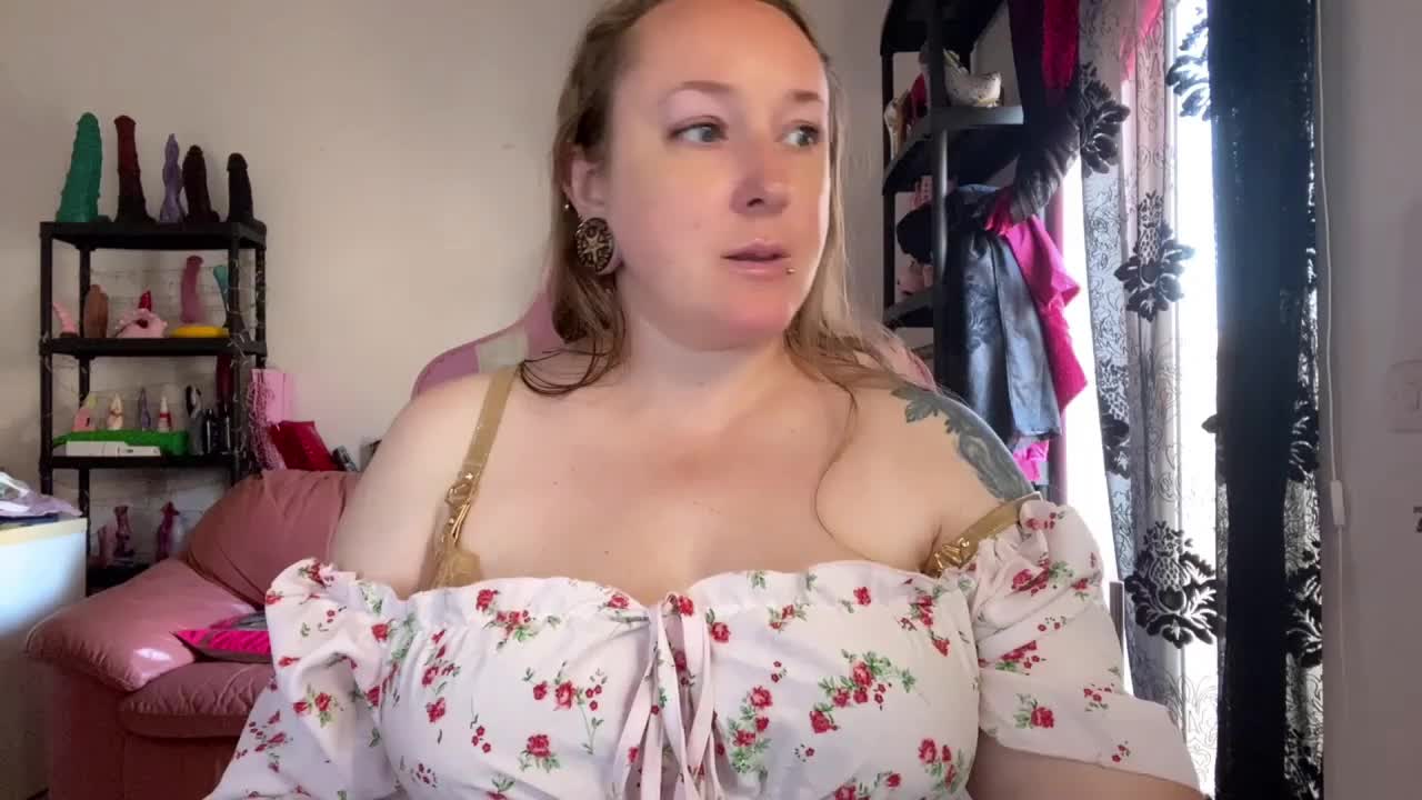 NylonQueen Adult Chat September 30, 2026
