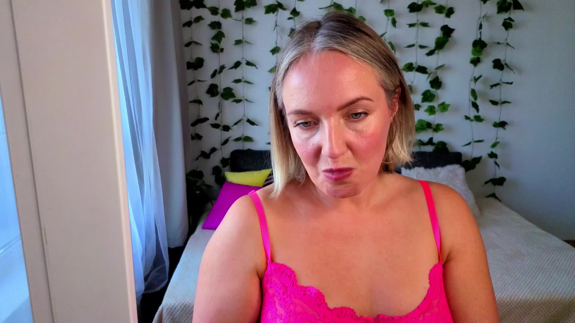 MonikaFoxys Adult Chat September 29, 2026