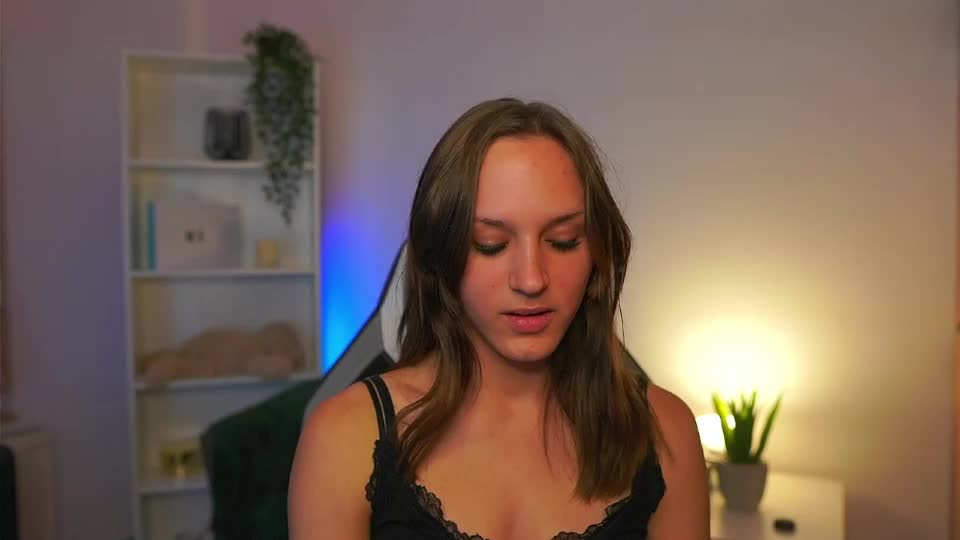 kelly_cutie18 Adult Chat September 29, 2026