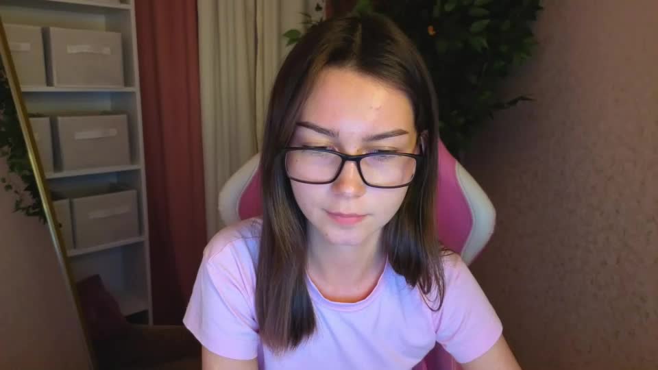 luna__m00n Adult Chat September 29, 2026