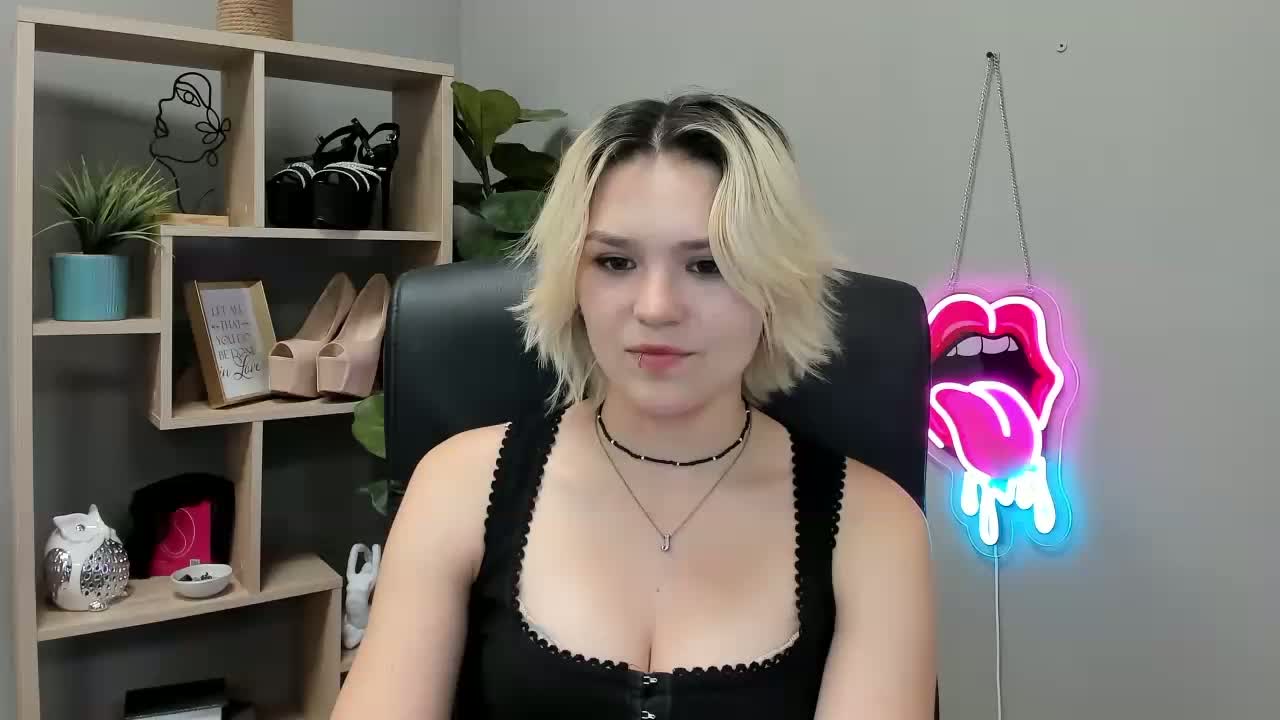 SweetLilyxo Adult Chat September 30, 2026