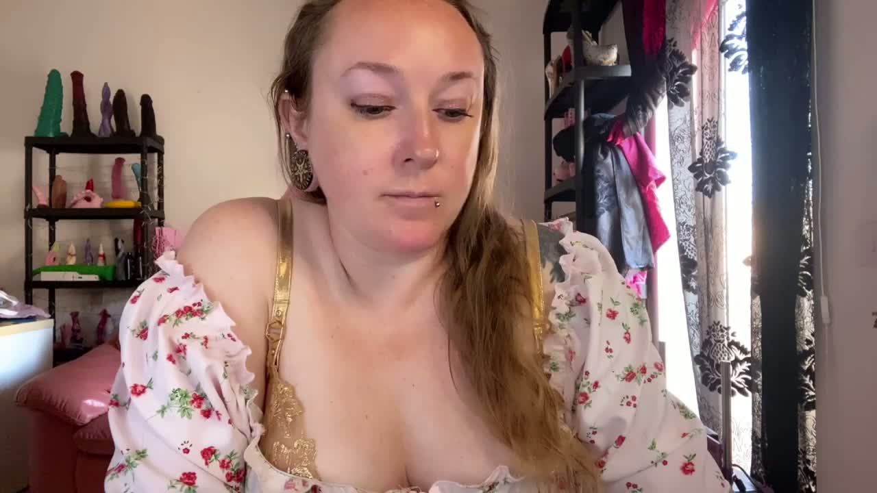 NylonQueen Adult Chat September 30, 2026