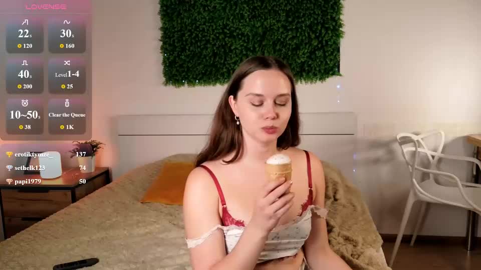 yourmusejulie_ Adult Chat September 29, 2026