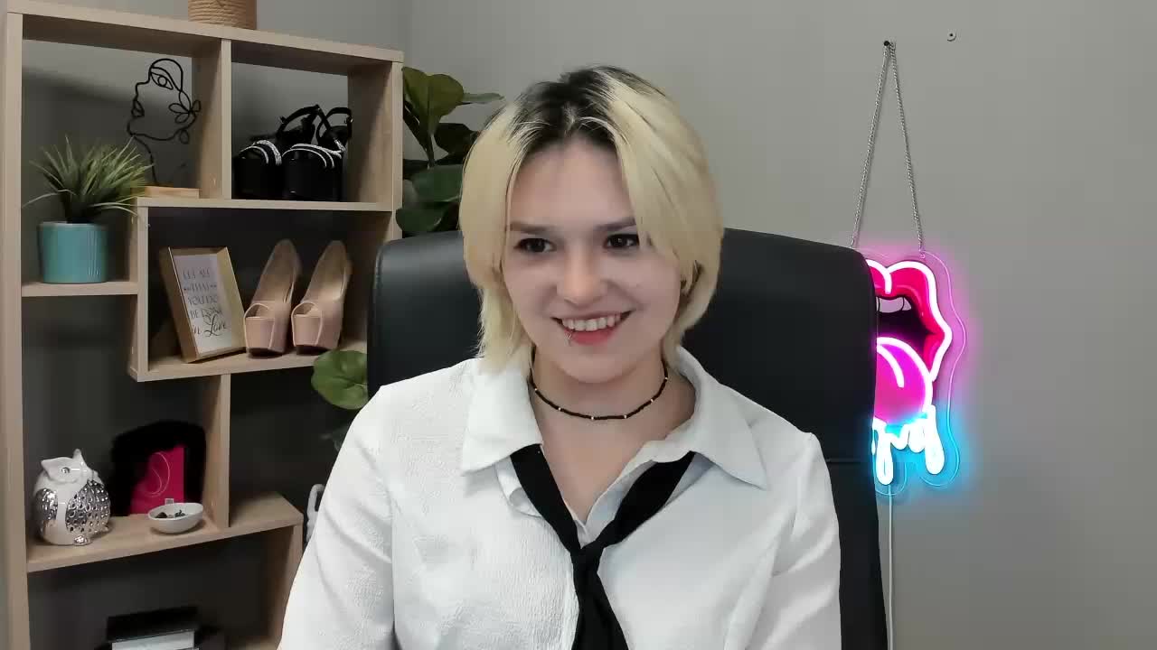 SweetLilyxo Adult Chat September 30, 2026