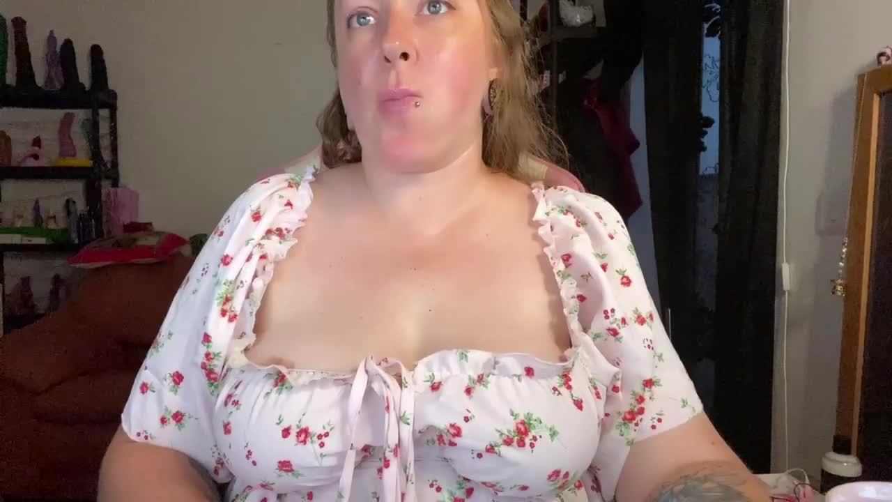 NylonQueen Adult Chat September 30, 2026