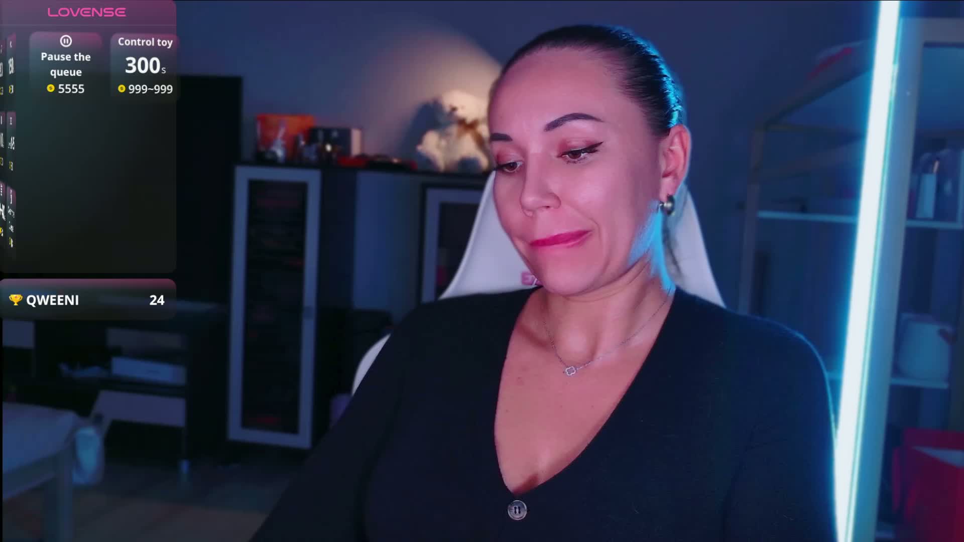 QWEENII Adult Chat September 30, 2026