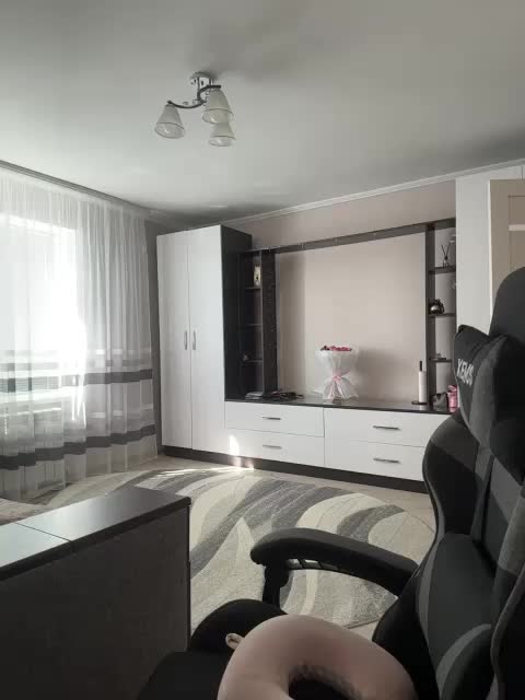 Vika19981 Adult Chat September 30, 2026