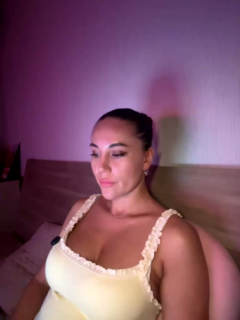 QWEENII Adult Chat September 30, 2026