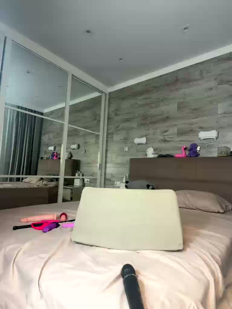 MolliKiana Adult Chat September 30, 2026