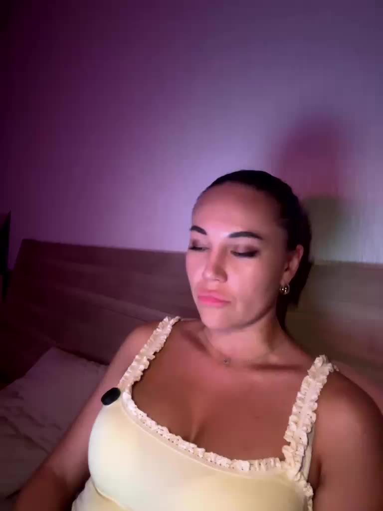 QWEENII Adult Chat September 30, 2026