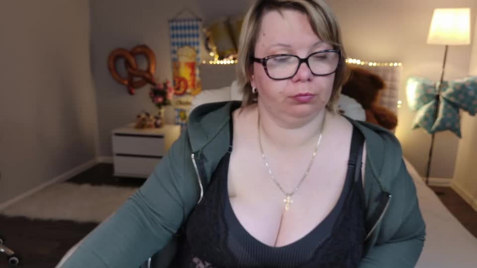 bonnnyboobsy Adult Chat September 30, 2026