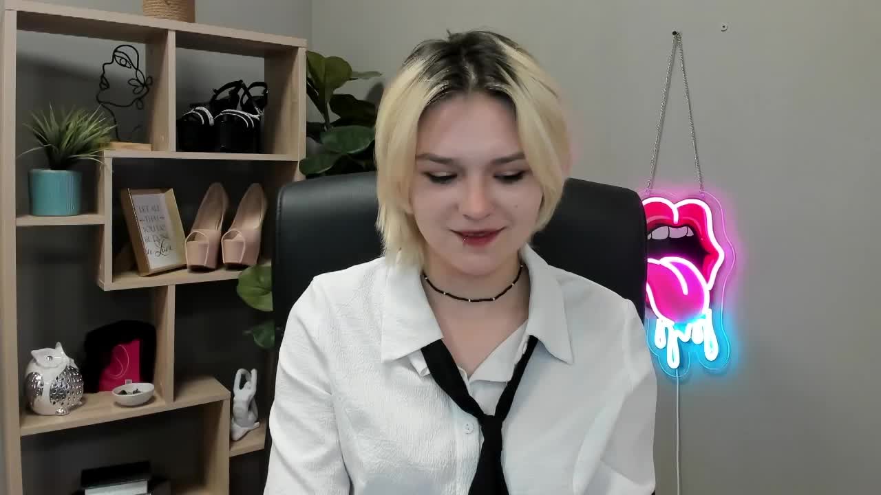 SweetLilyxo Adult Chat September 30, 2026