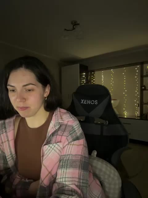 Vika19981 Adult Chat September 30, 2026