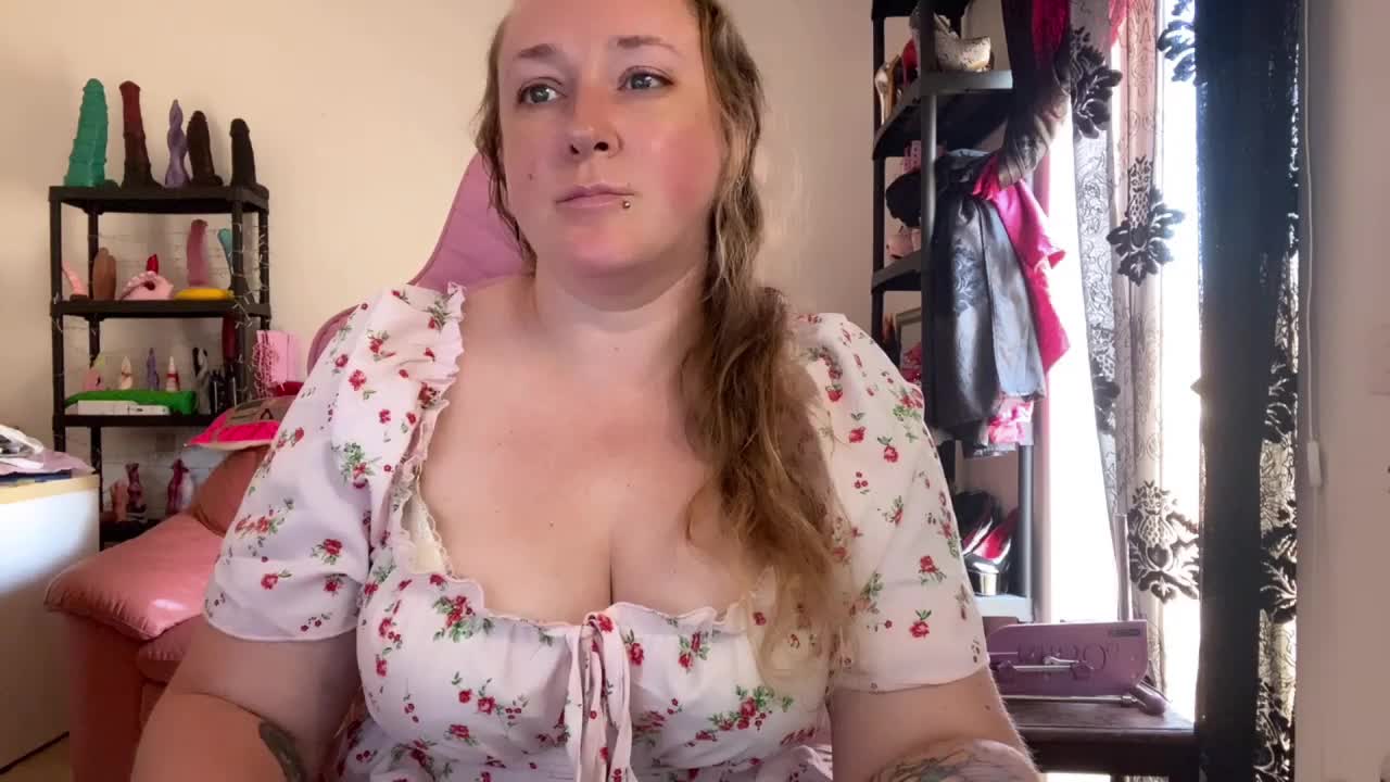 NylonQueen Adult Chat September 30, 2026