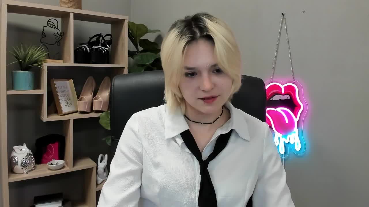 SweetLilyxo Adult Chat September 30, 2026
