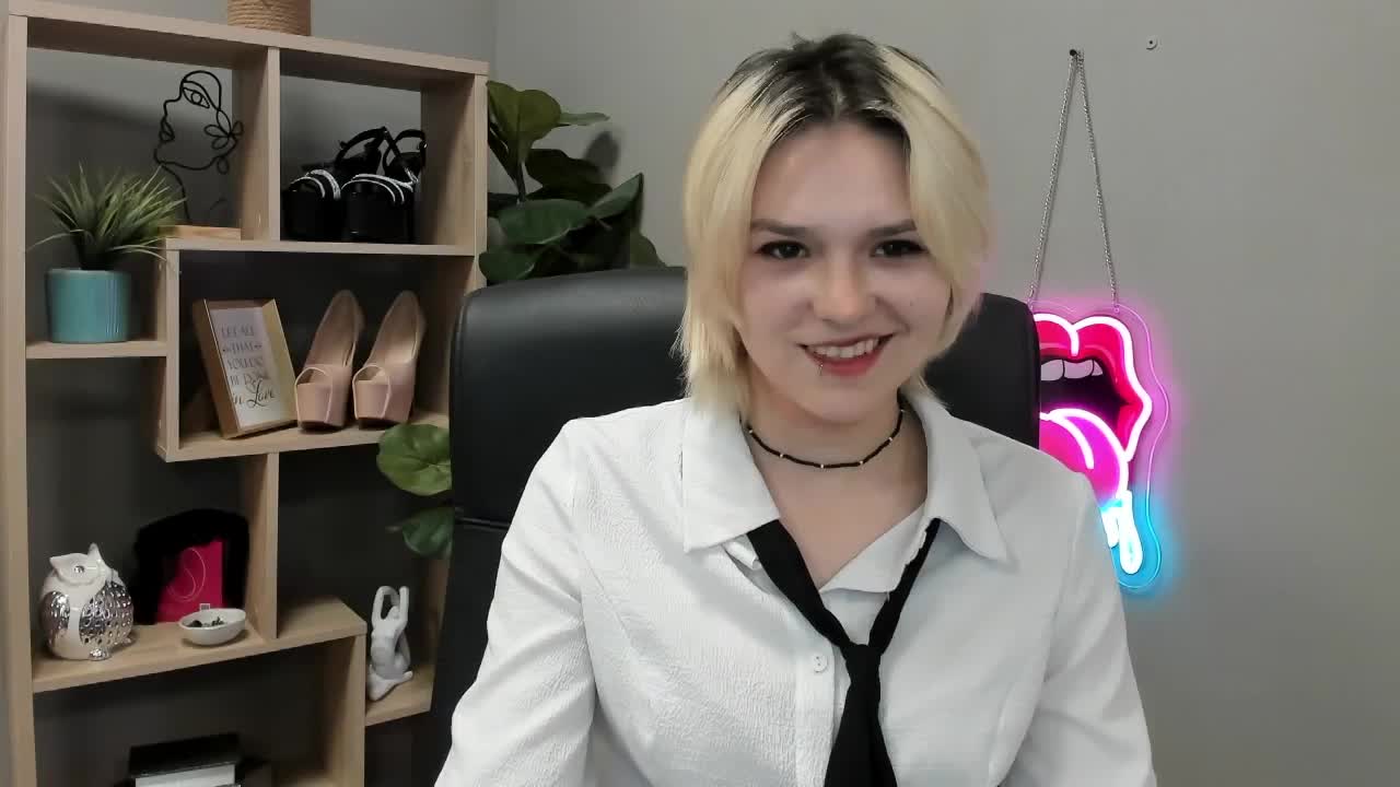 SweetLilyxo Adult Chat September 30, 2026
