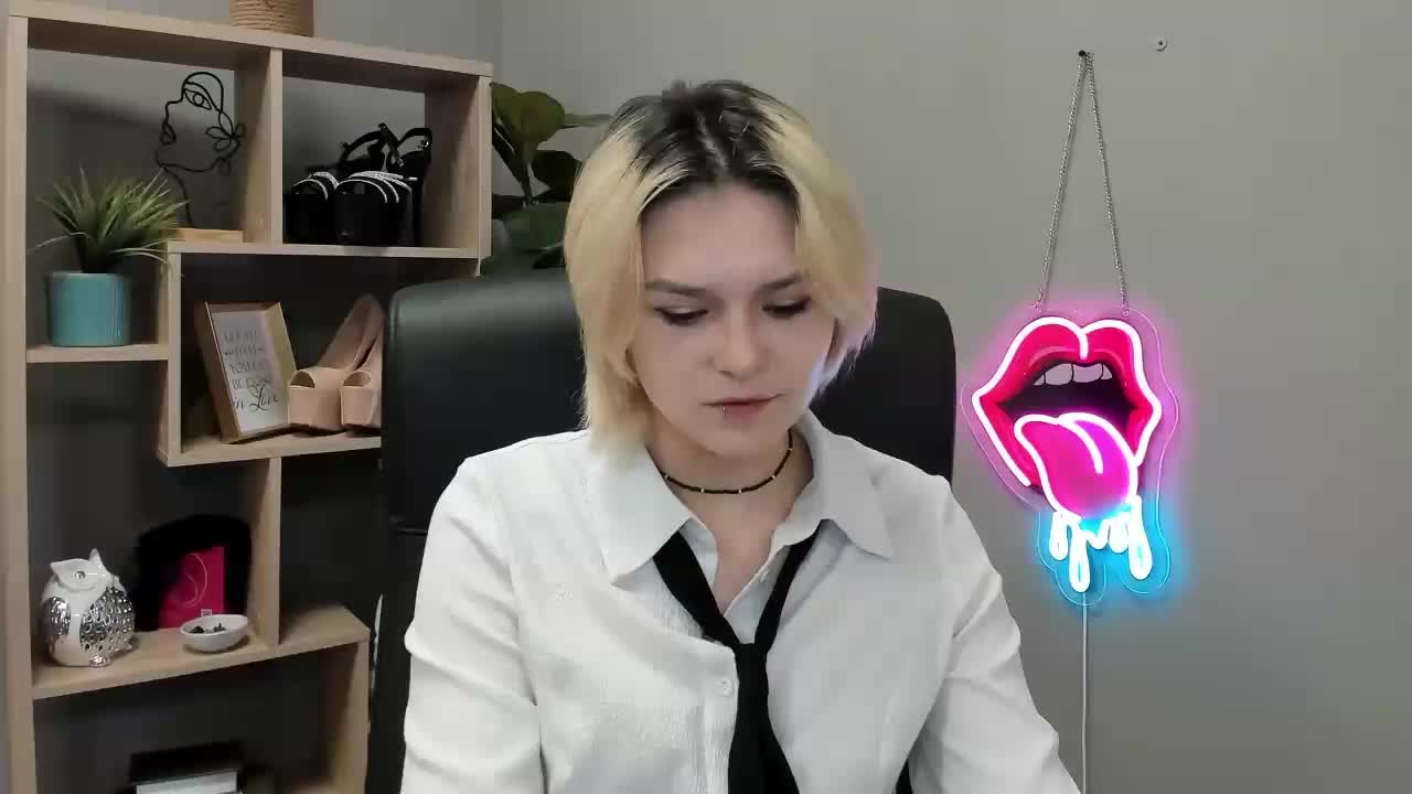 SweetLilyxo Adult Chat September 30, 2026