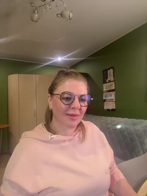 Veronika_Gold Adult Chat September 30, 2026