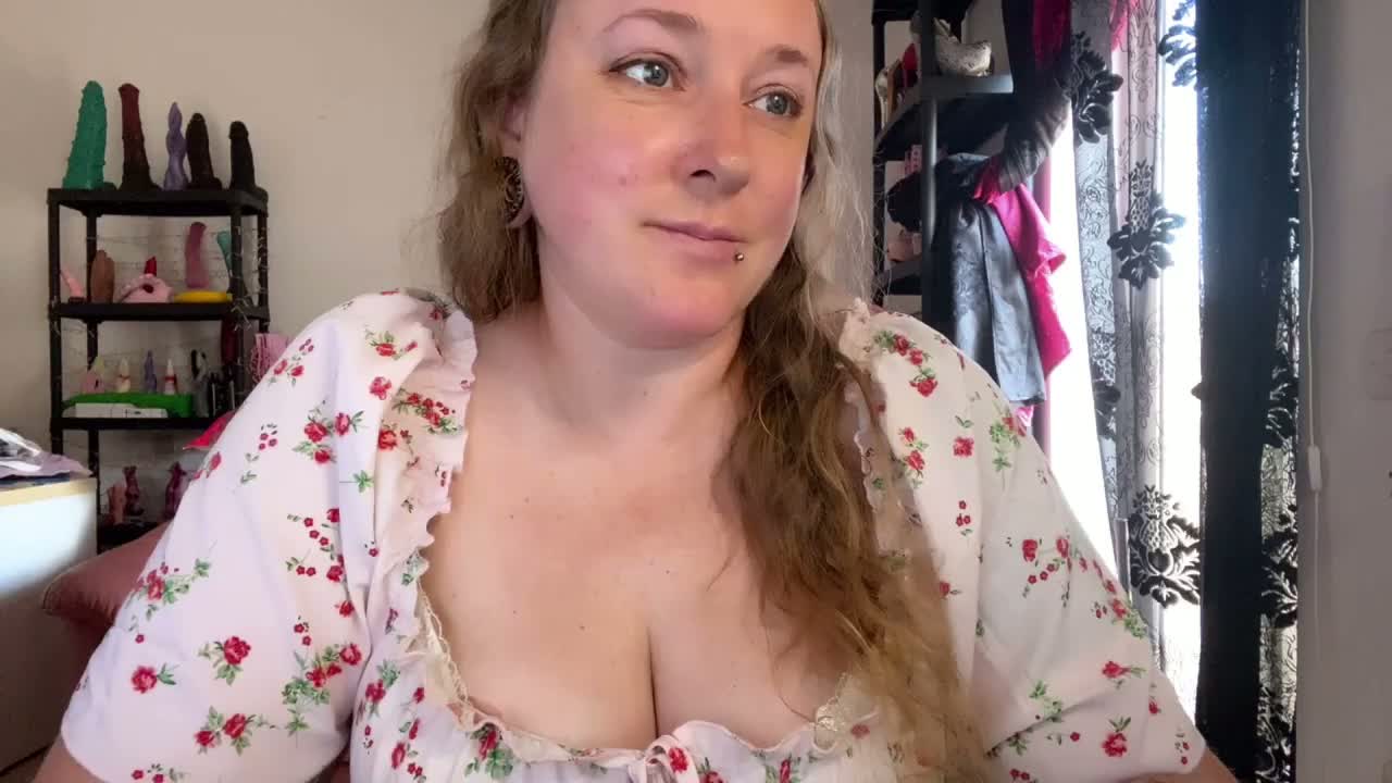 NylonQueen Adult Chat September 30, 2026