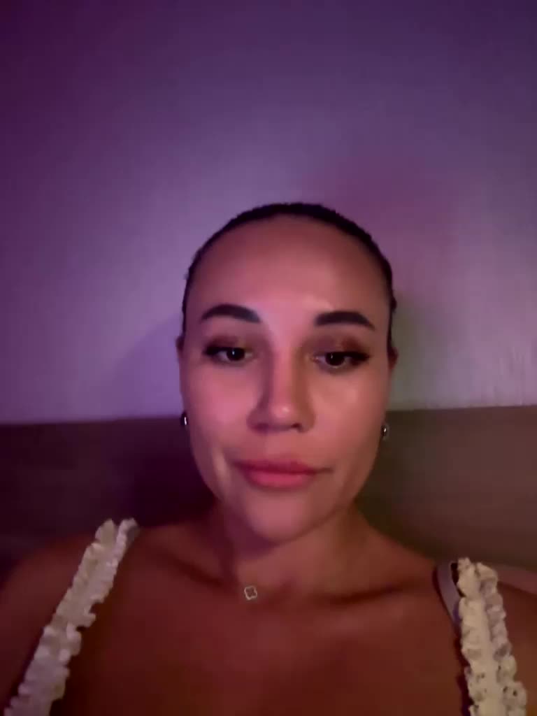 QWEENII Adult Chat September 30, 2026