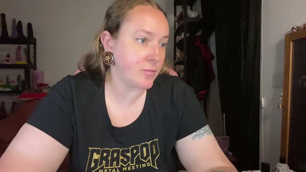 NylonQueen Adult Chat September 30, 2026