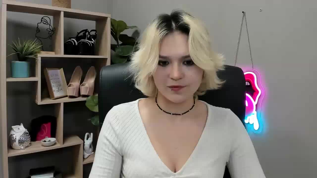 SweetLilyxo Adult Chat September 30, 2026