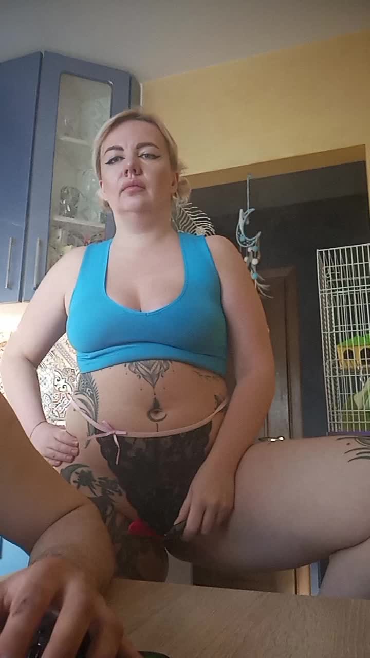 Oksana494 Adult Chat September 30, 2026