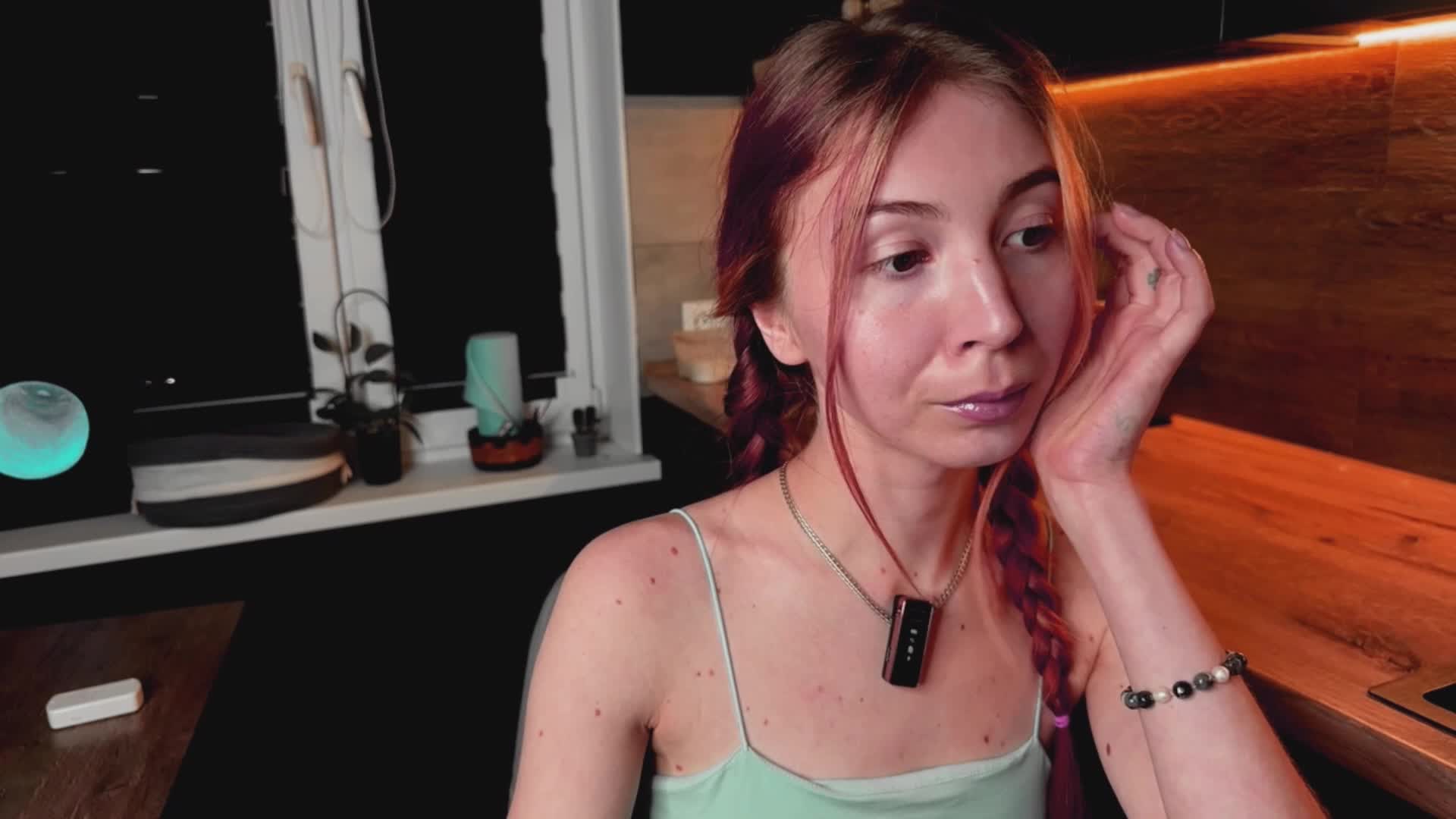 Na-izi Adult Chat October 1, 2026