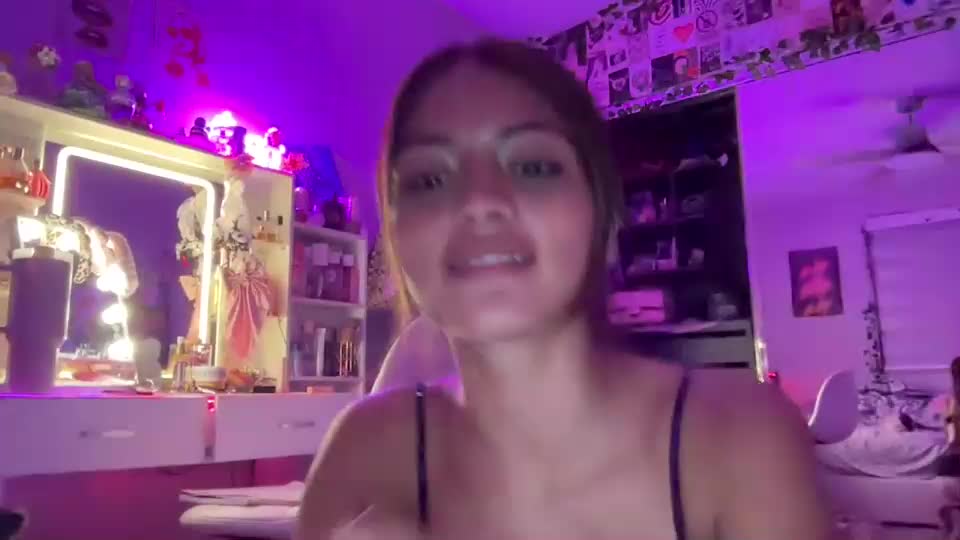 zoeybrookss Adult Chat October 1, 2026