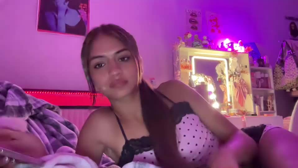 zoeybrookss Adult Chat October 1, 2026