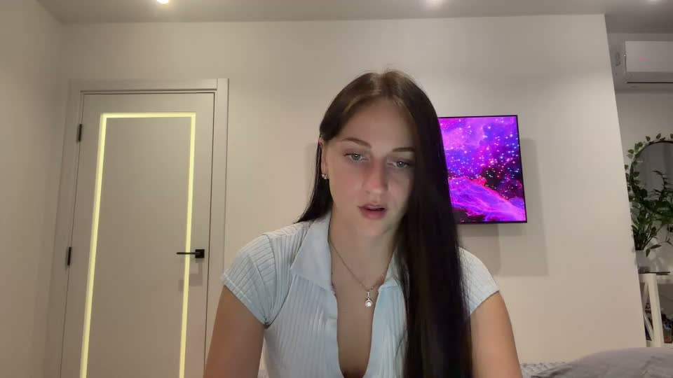 luna_velvet_l Adult Chat October 1, 2026