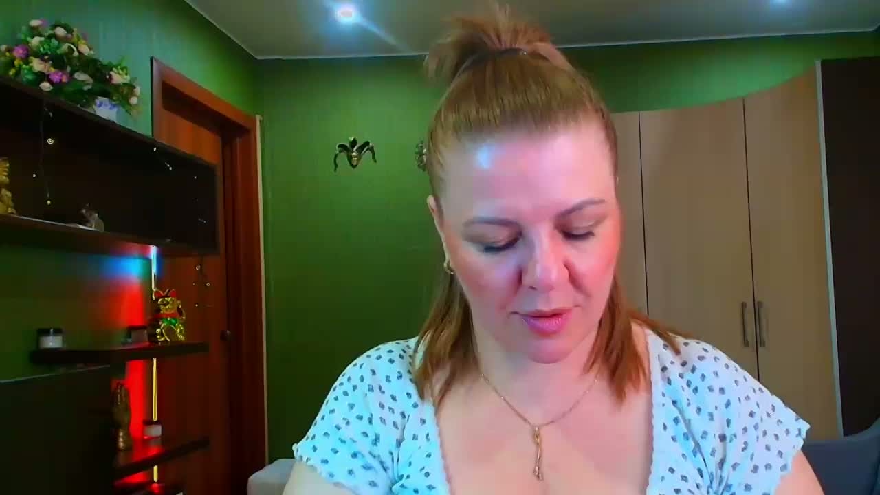 Veronika_Gold Adult Chat October 1, 2026