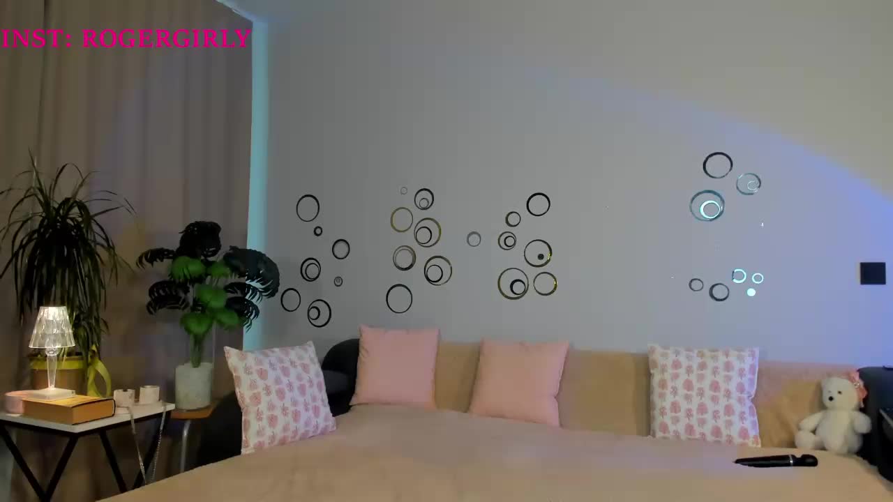 its_nicki_m Adult Chat October 2, 2026